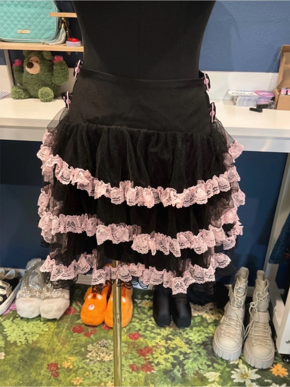 NWOT Sugar Thrillz Black Tiered Lace Trim Skirt with Pink Accents